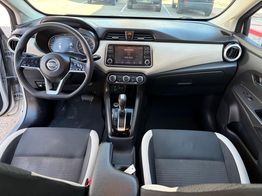 Nissan Versa  2020