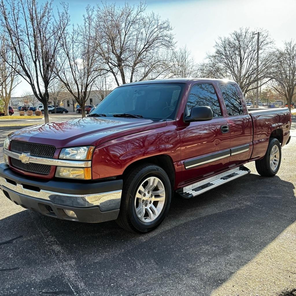 2004 Chevrolet Silverado 1500 Ext. Cab Short Bed 2WD