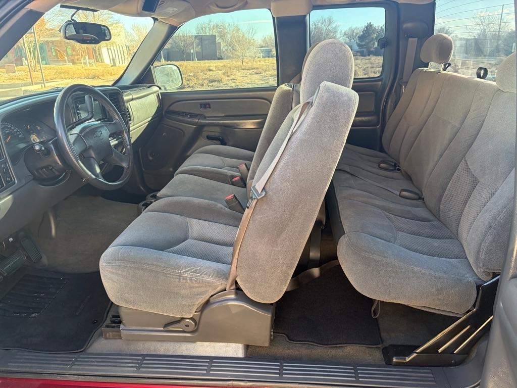 Chevrolet Silverado 1500 Ext. Cab Short Bed 2WD 2004