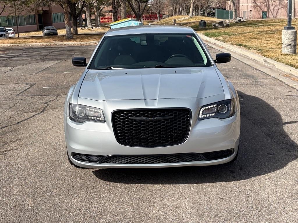 Chrysler 300  2021