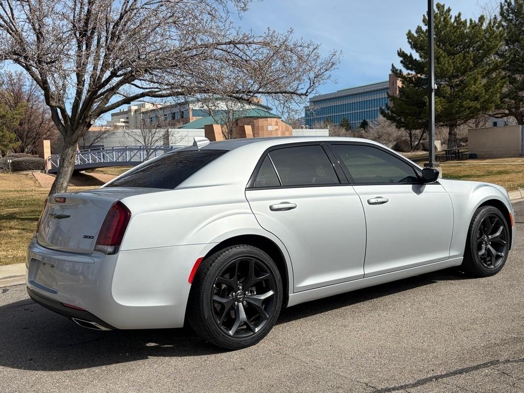 Chrysler 300 Touring 2021