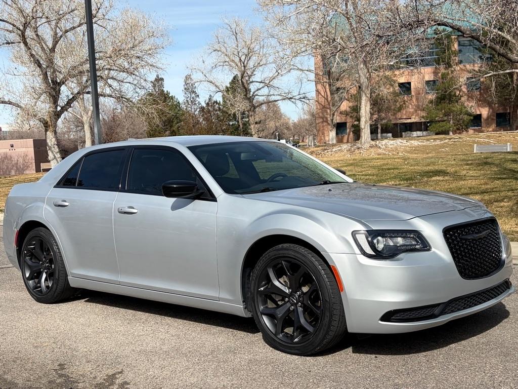 Chrysler 300 Touring 2021