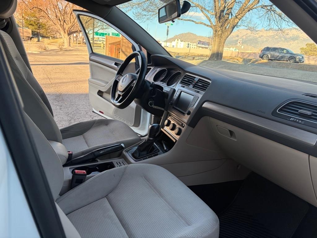 Volkswagen Golf SportWagen  2017