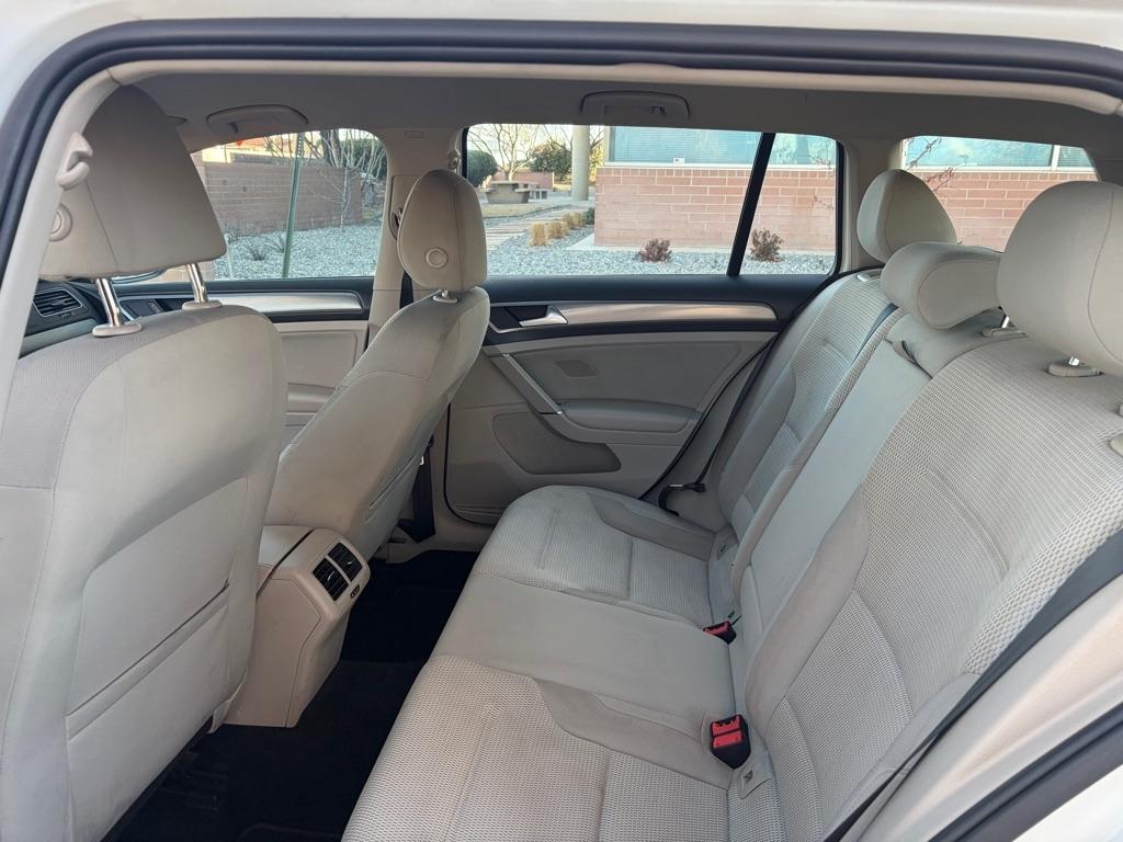 Volkswagen Golf SportWagen  2017