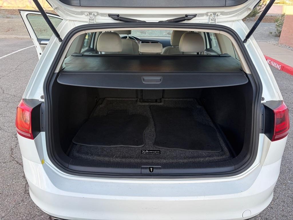 Volkswagen Golf SportWagen  2017