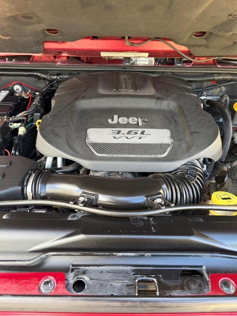 Jeep Wrangler Sahara 2012