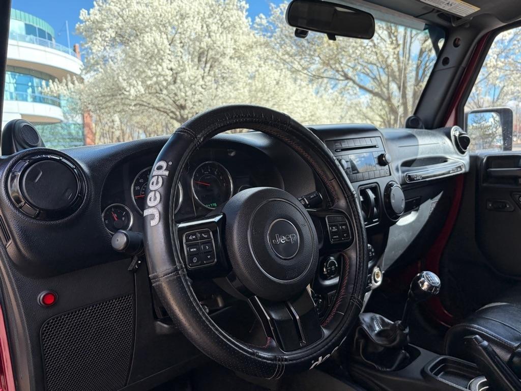 Jeep Wrangler Sahara 2012