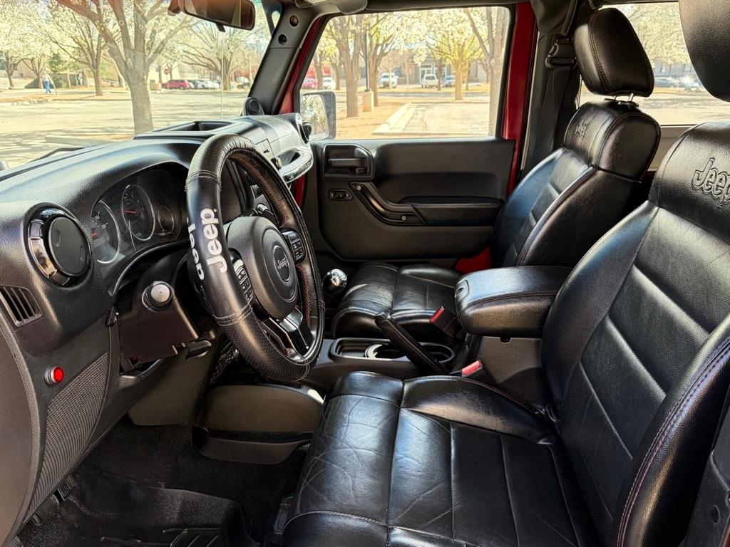 Jeep Wrangler Sahara 2012