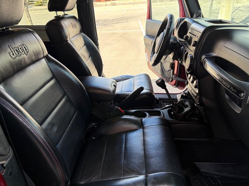 Jeep Wrangler Sahara 2012