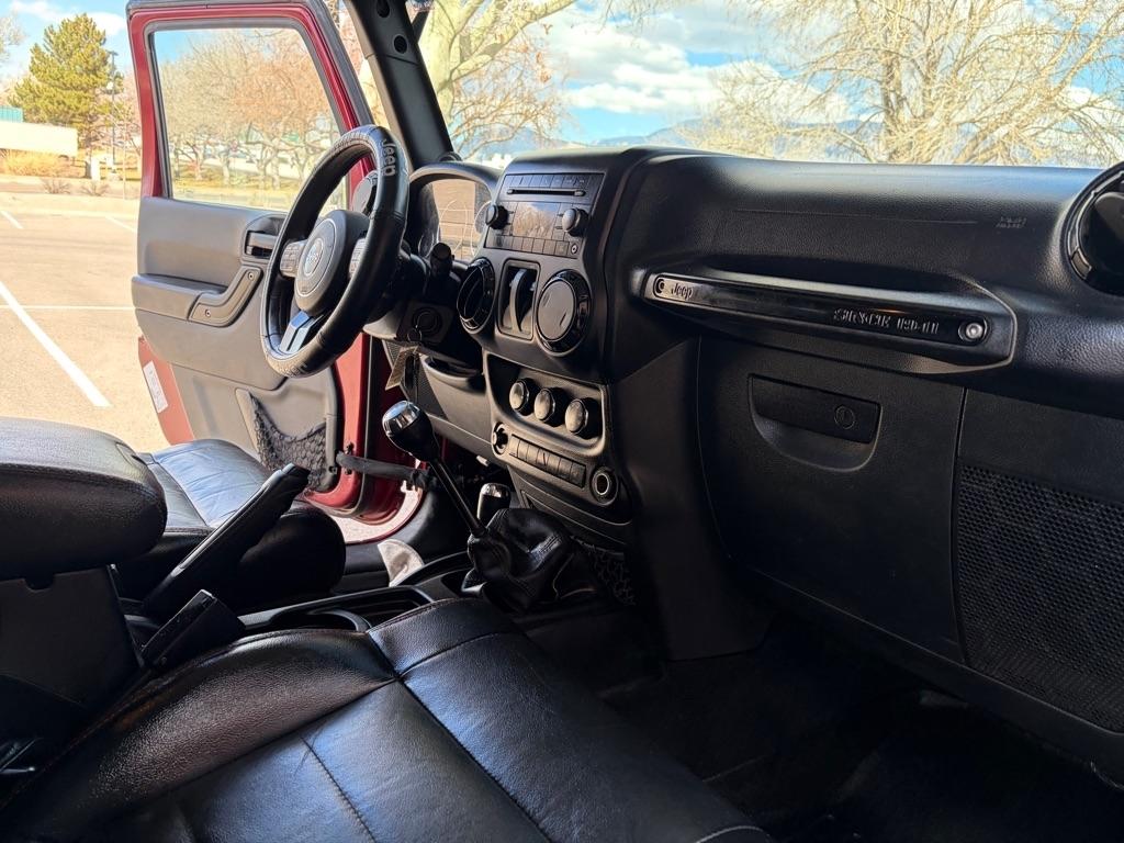 Jeep Wrangler Sahara 2012