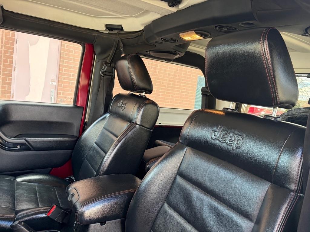 Jeep Wrangler Sahara 2012