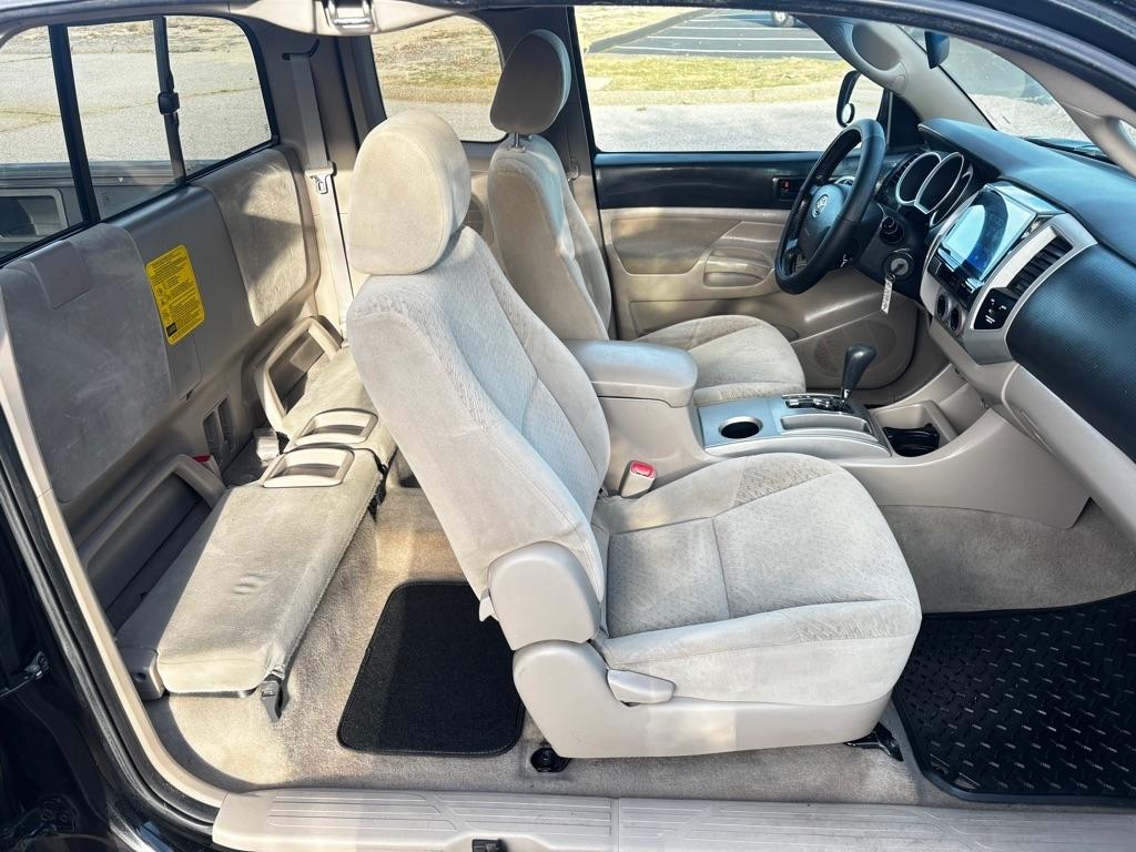 Toyota Tacoma 2WD Access Cab I4 AT (Natl) 2008