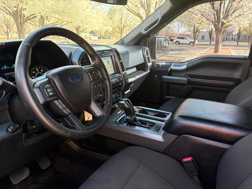 Ford F-150 XLT SuperCrew 4WD 2016