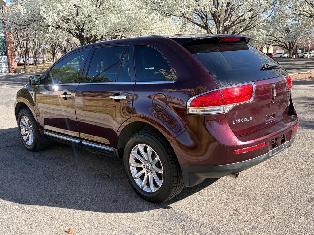 Lincoln MKX 4D SUV FWD 2011