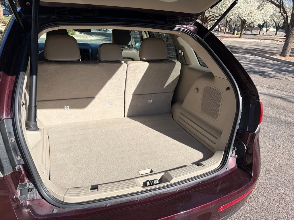 Lincoln MKX 4D SUV FWD 2011