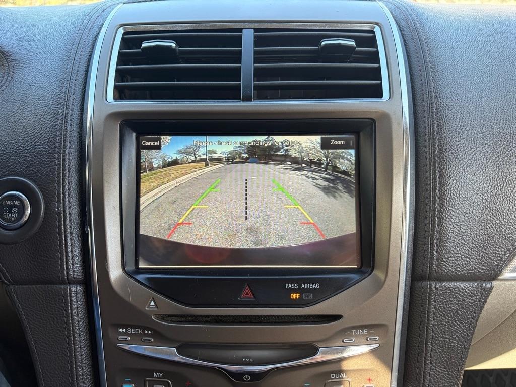 Lincoln MKX 4D SUV FWD 2011