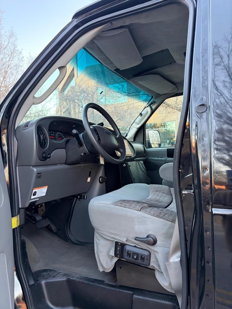 Ford Econoline  2004