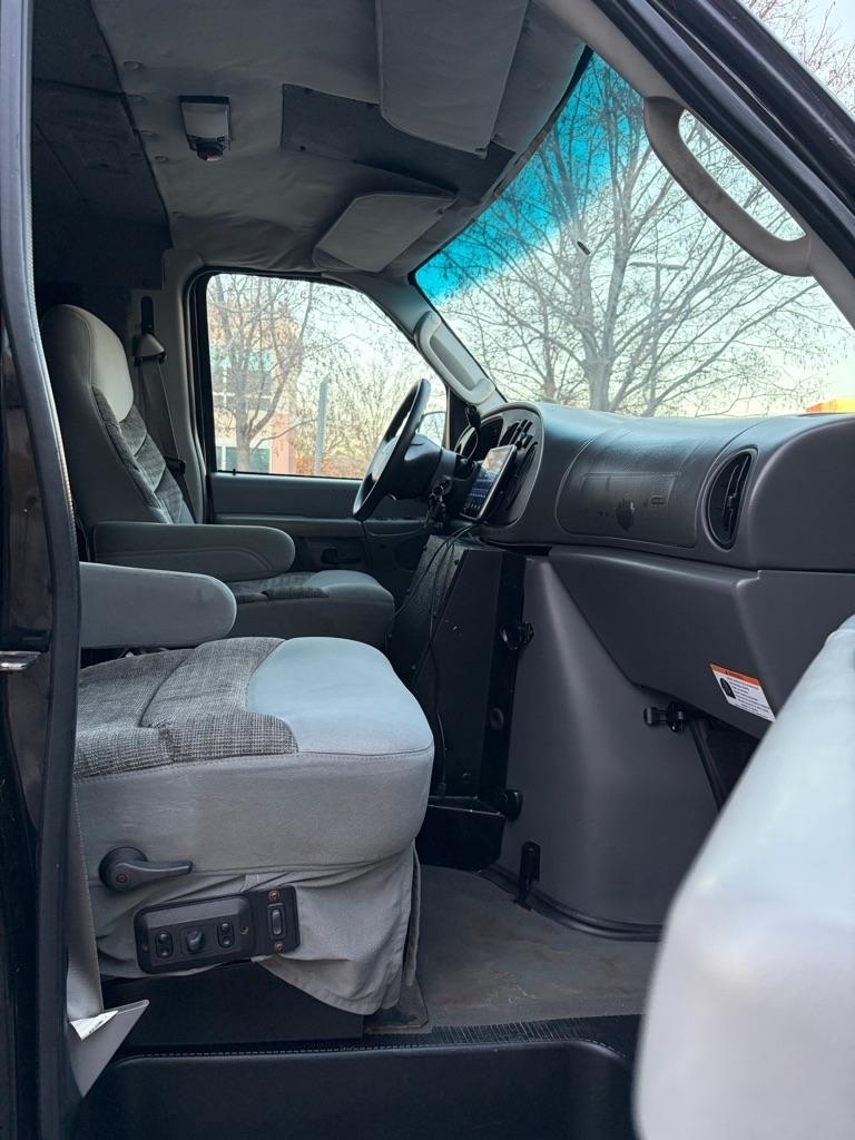 Ford Econoline  2004