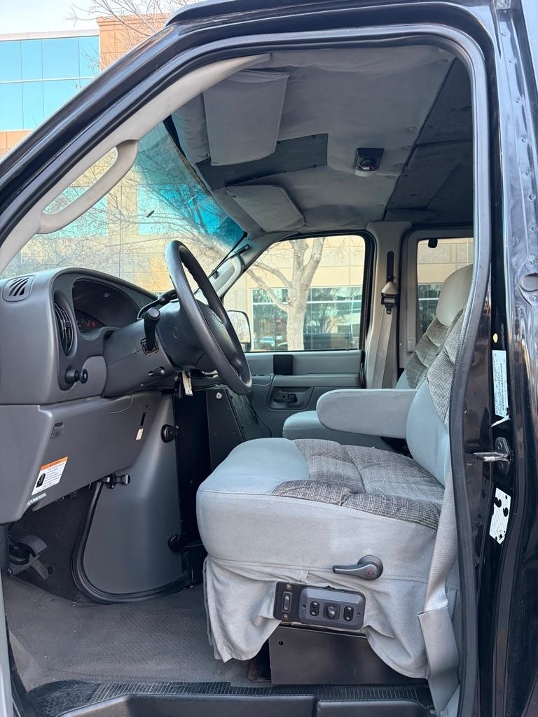 Ford Econoline  2004