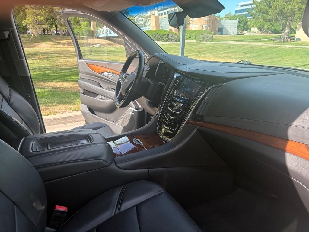 Cadillac Escalade  2017