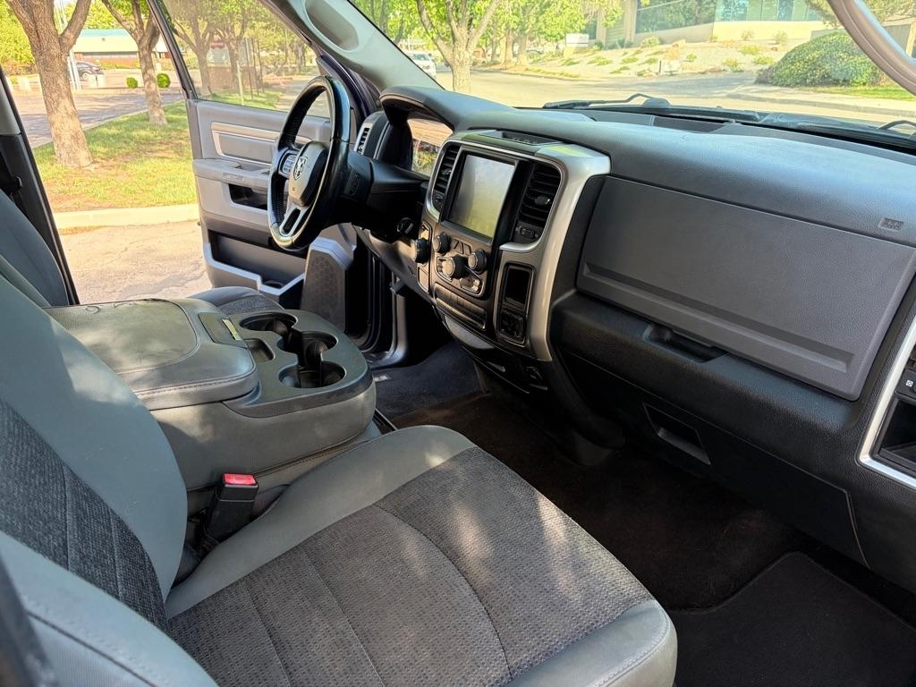 RAM 1500 SLT 2015