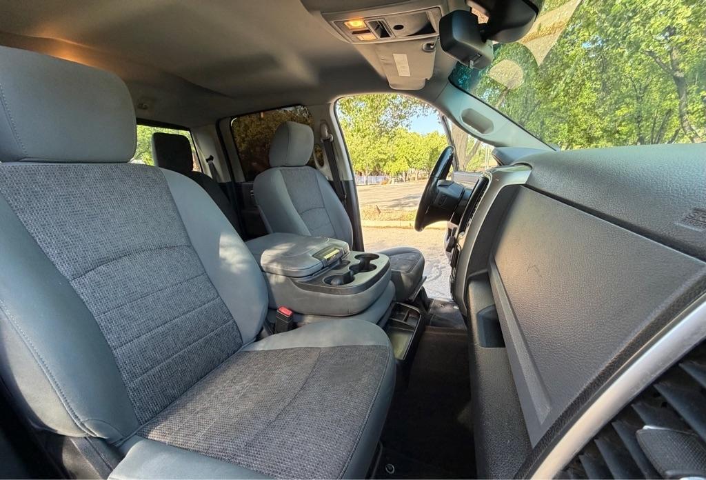 RAM 1500 SLT 2015