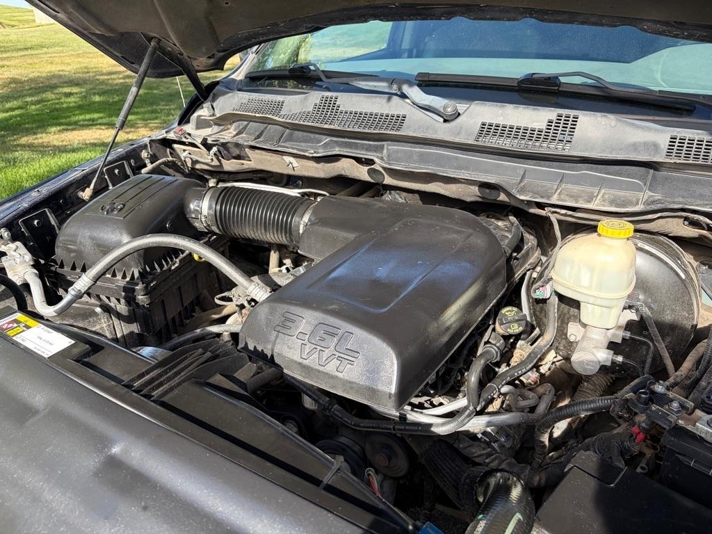 RAM 1500 SLT 2015