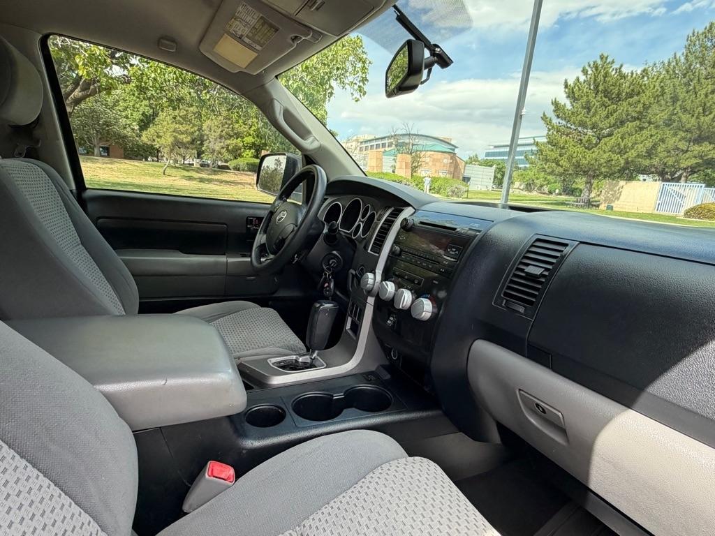 Toyota Tundra 4WD CrewMax 145.7" 4.7L SR5 (Natl) 2012