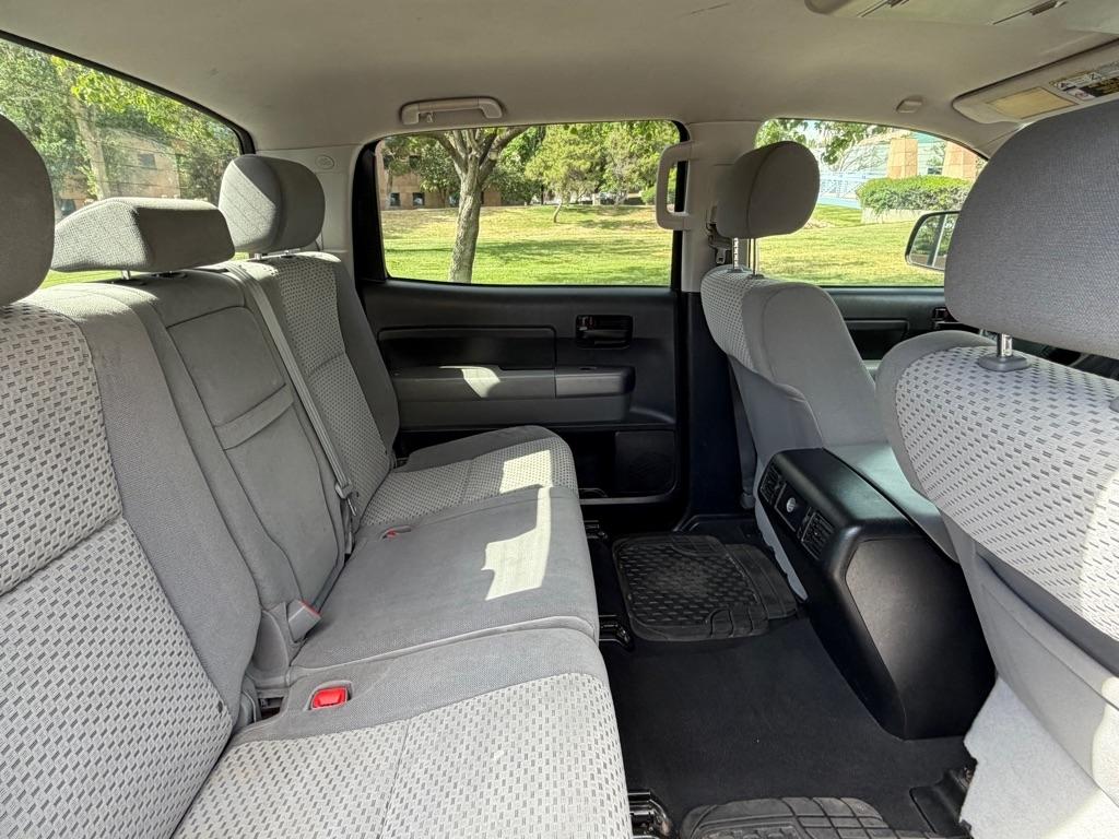 Toyota Tundra 4WD CrewMax 145.7" 4.7L SR5 (Natl) 2012