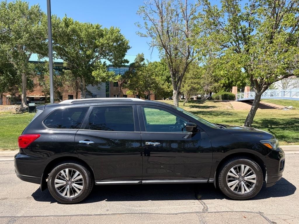 Nissan Pathfinder  2017