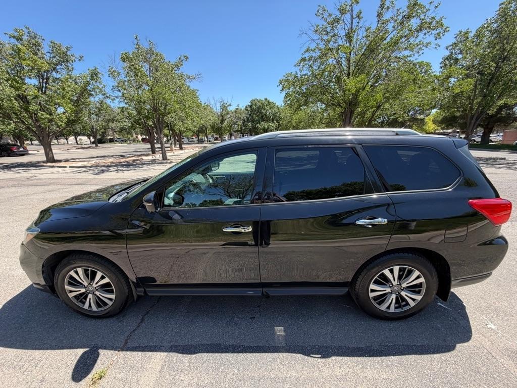 Nissan Pathfinder  2017