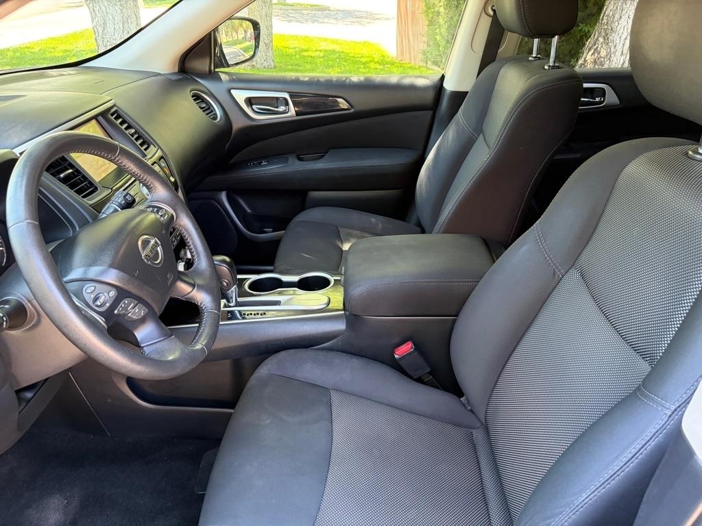Nissan Pathfinder  2017