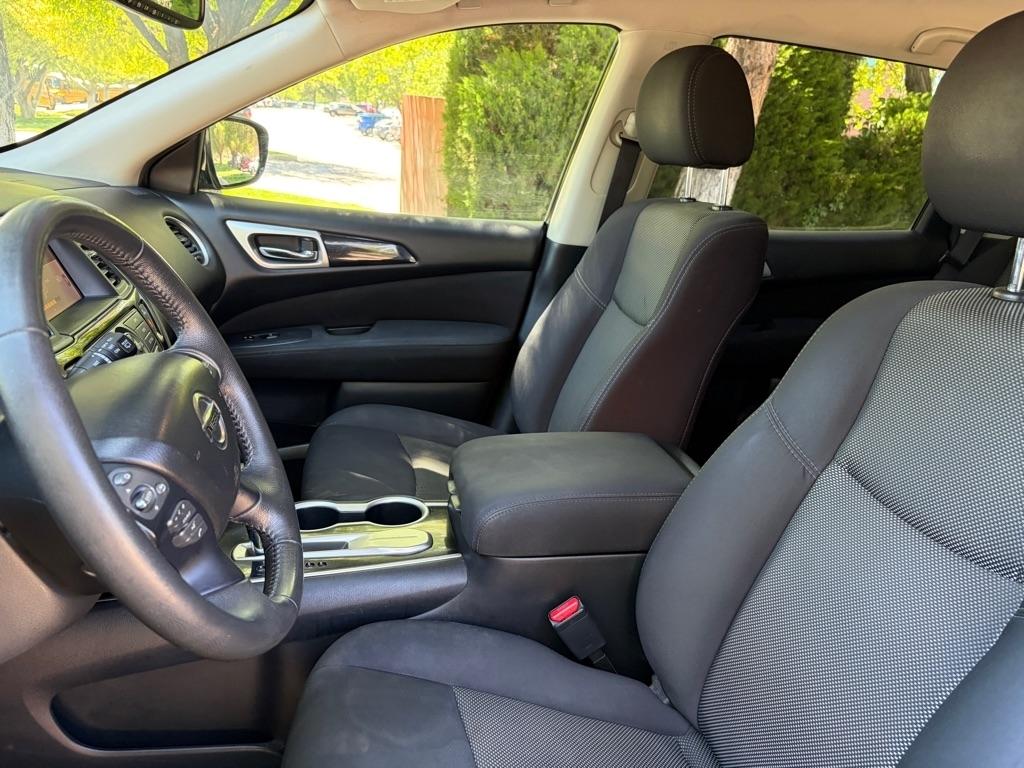 Nissan Pathfinder  2017