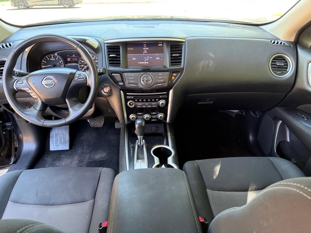 Nissan Pathfinder  2017