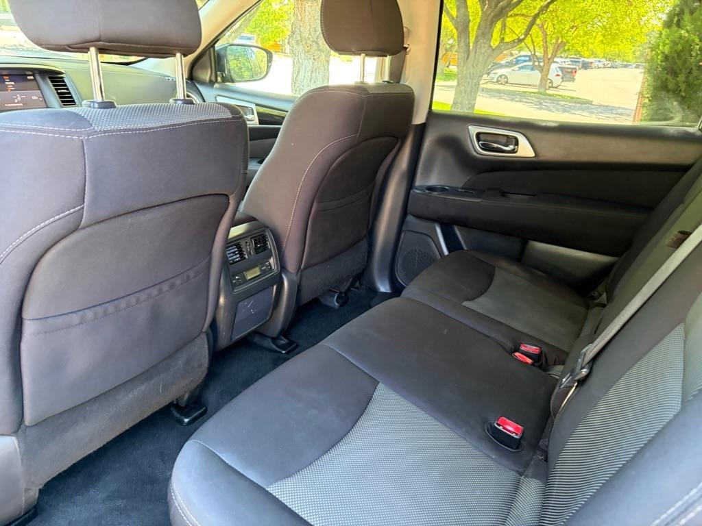 Nissan Pathfinder  2017