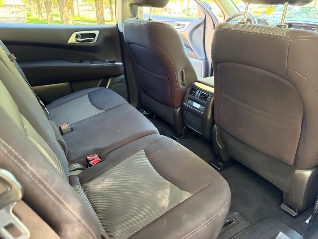 Nissan Pathfinder  2017