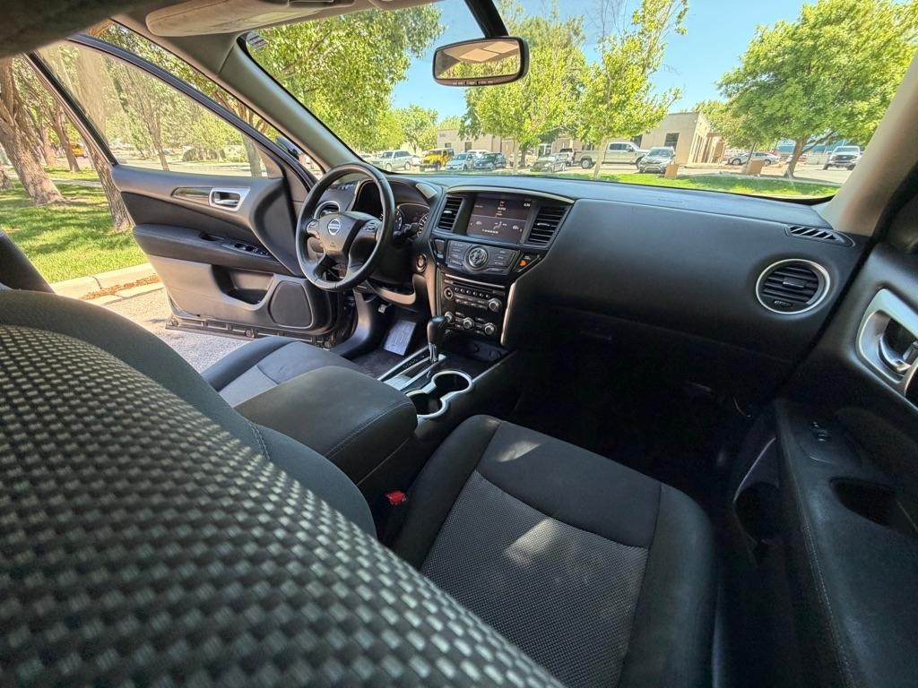 Nissan Pathfinder  2017