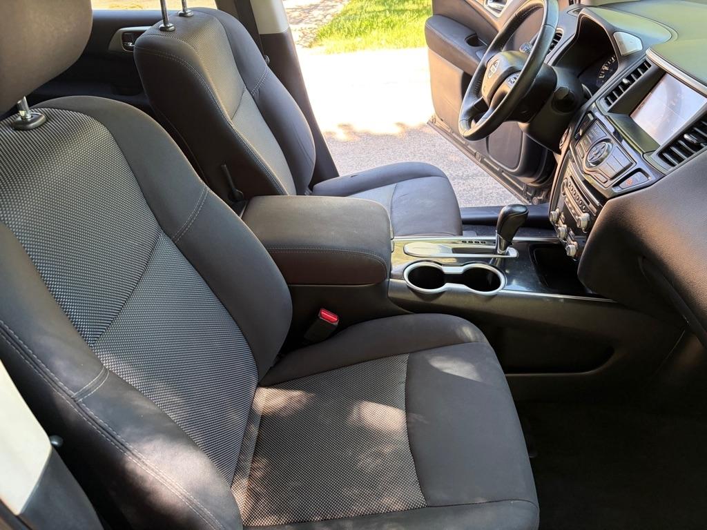 Nissan Pathfinder  2017