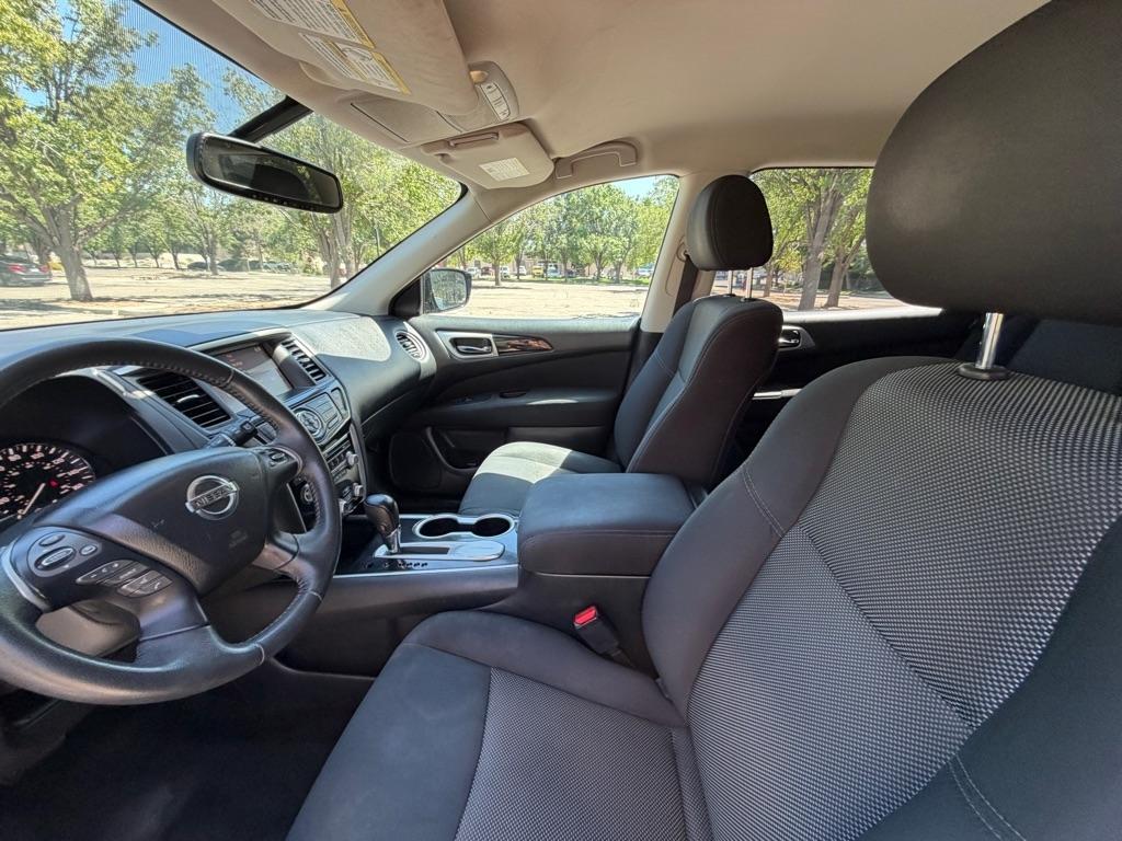 Nissan Pathfinder  2017