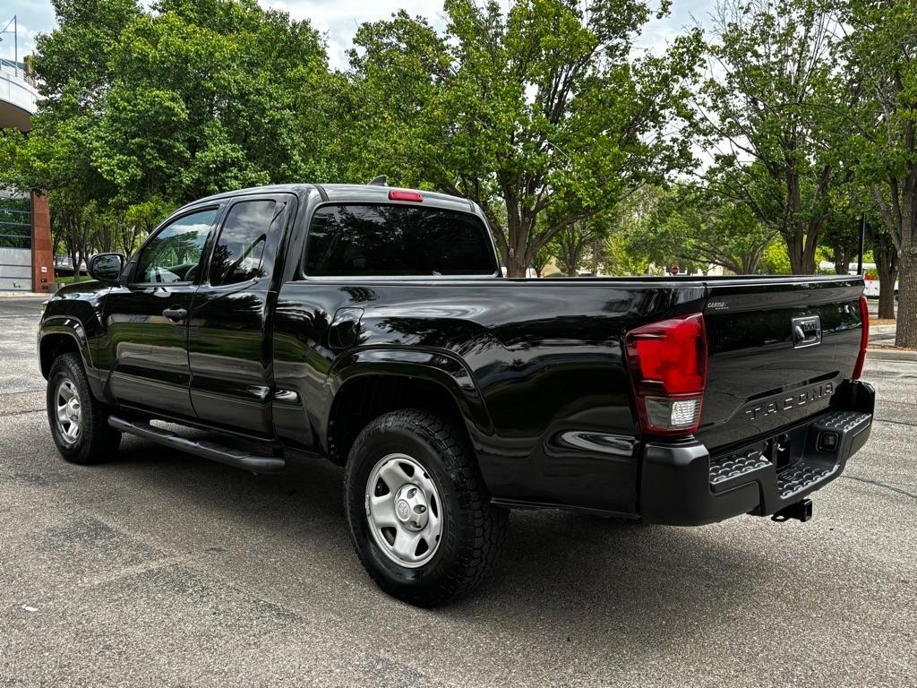 Toyota Tacoma  2018