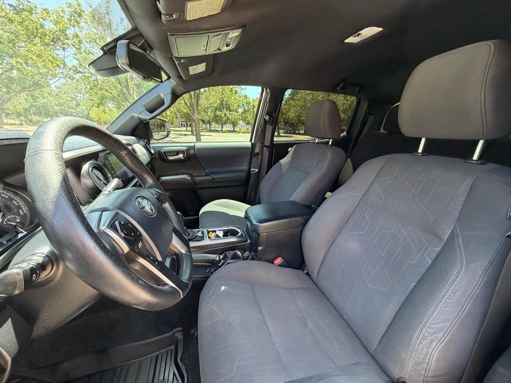 Toyota Tacoma  2018