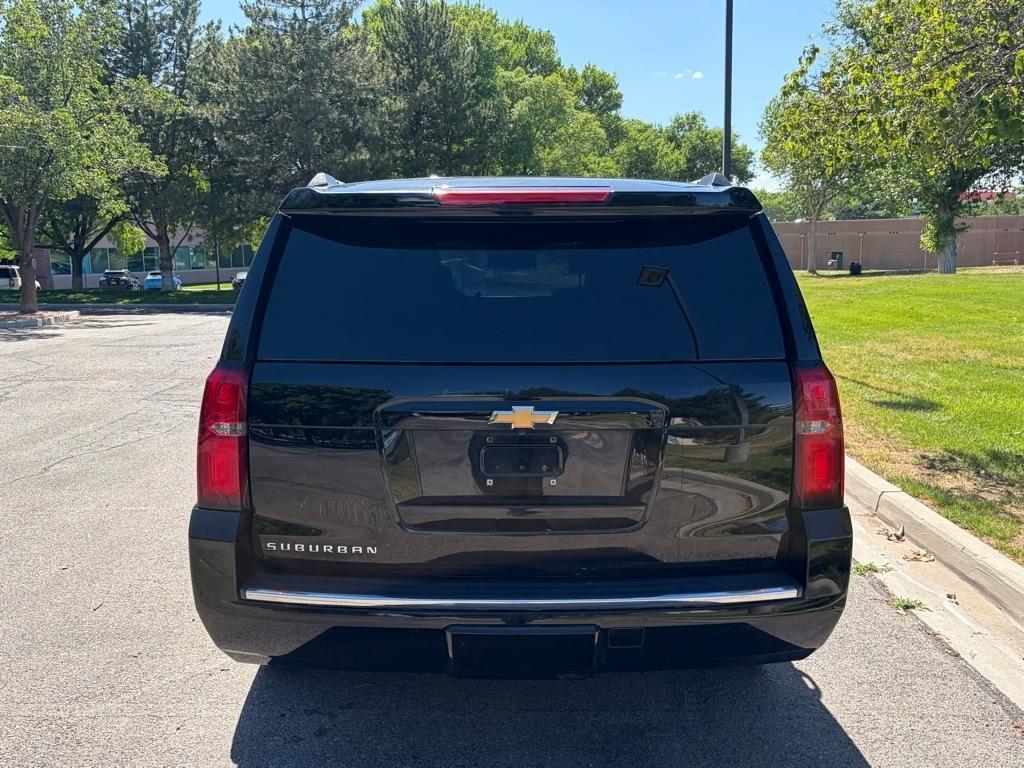 Chevrolet Suburban  2016