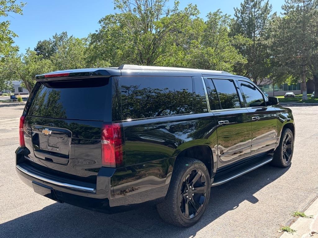 Chevrolet Suburban  2016