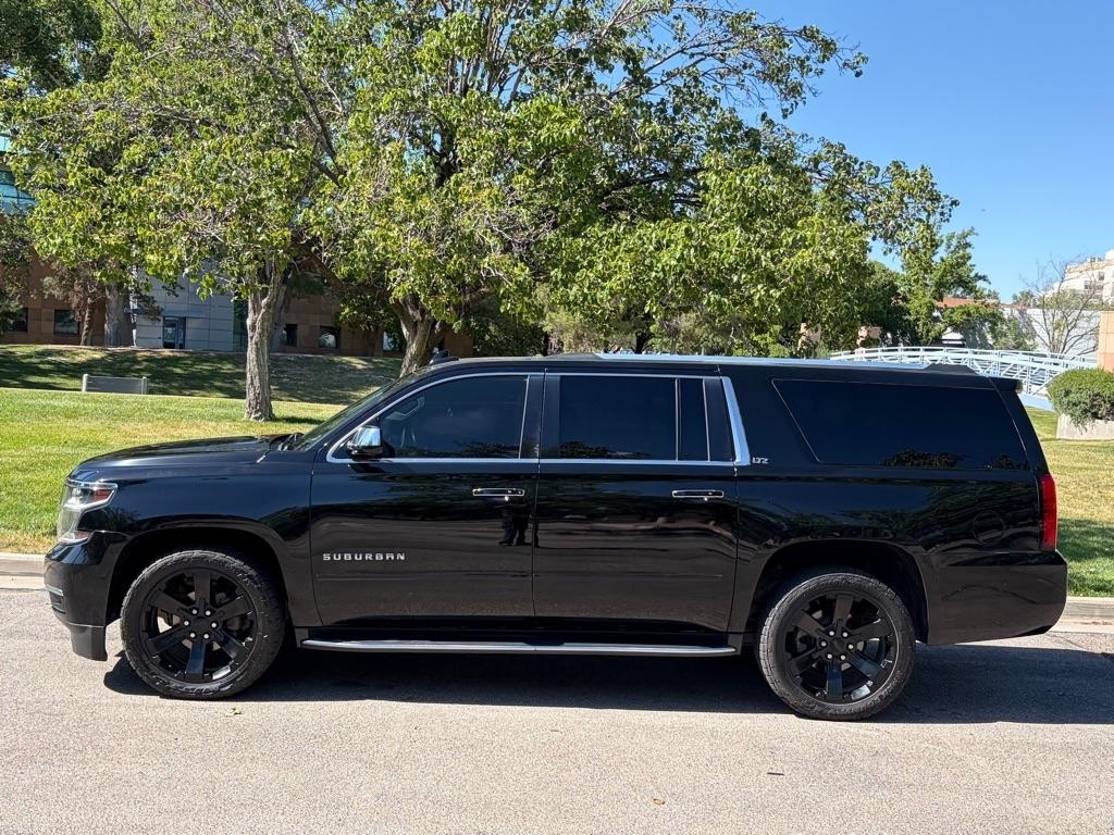 Chevrolet Suburban  2016