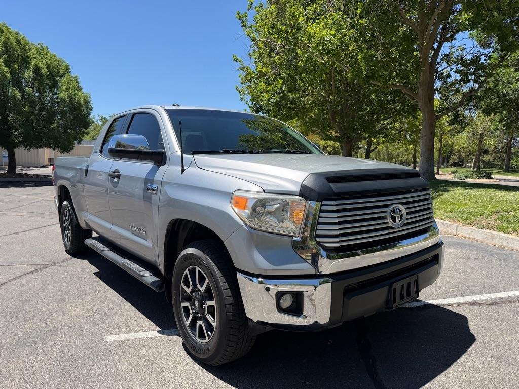 Toyota Tundra  2017