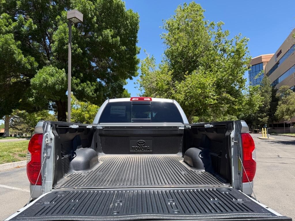 Toyota Tundra  2017