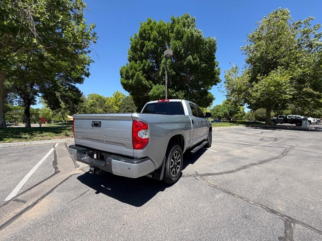 Toyota Tundra  2017