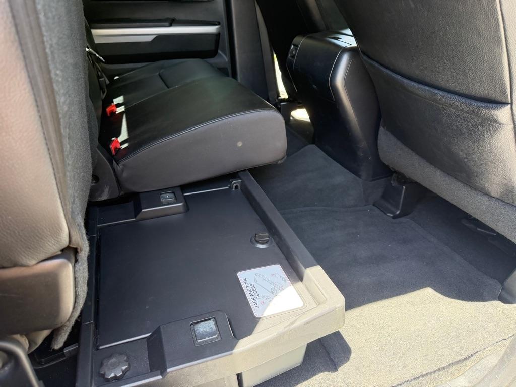 Toyota Tundra  2017