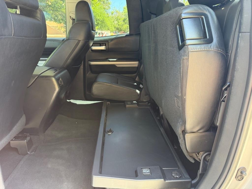 Toyota Tundra  2017
