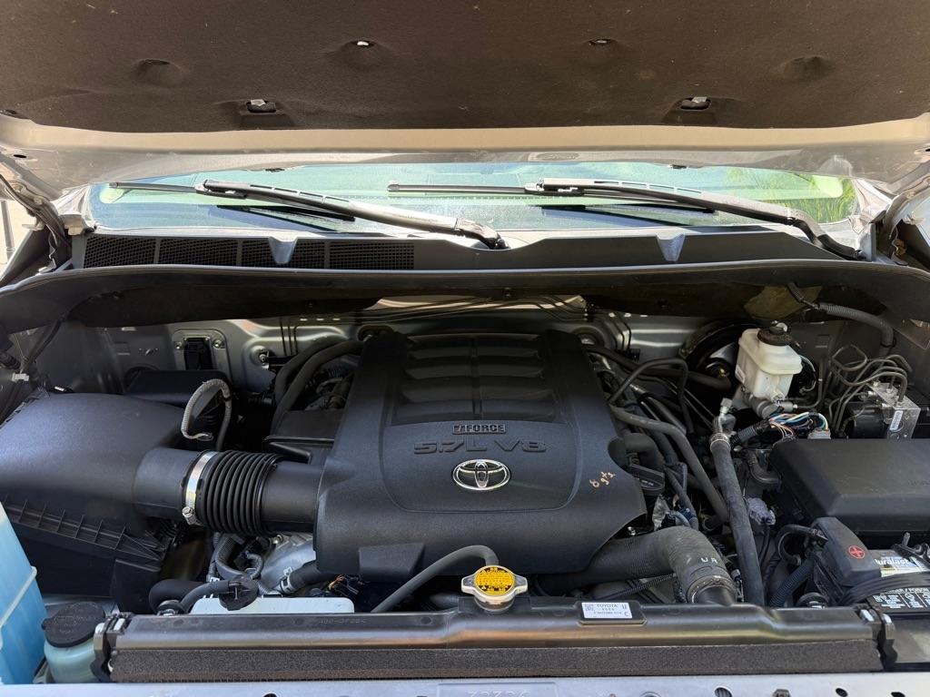 Toyota Tundra  2017